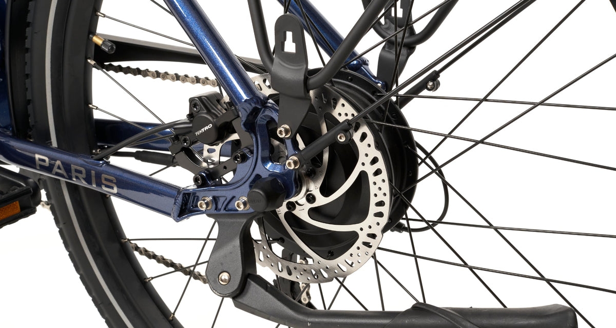 MYVELO-Paris-Elektro-Trekking-Bike-Hocheinsteiger-blau-Hinterrad-Scheibenbremse